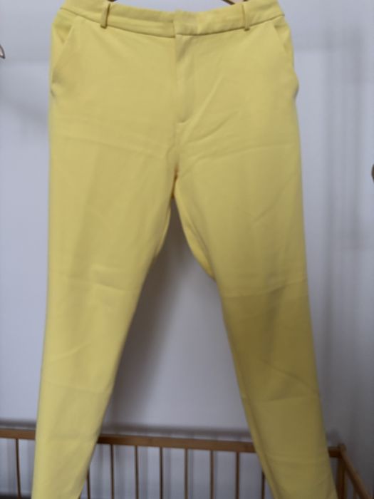 Женский пиджак и брюки, размер М