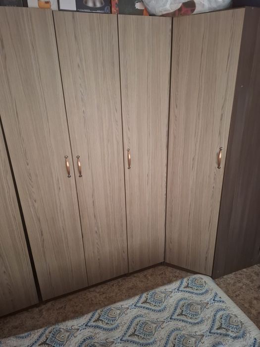 Продам шкаф угловой