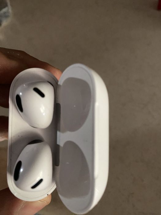 Airpods 3 в много добро състояние