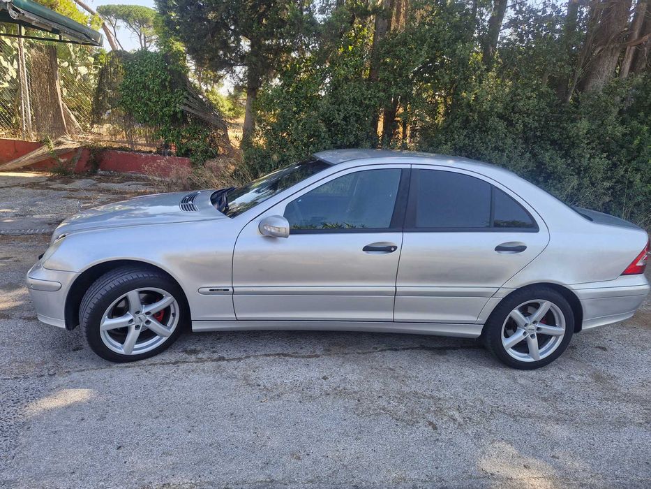 MERCEDES-BENZ C-Class 2004 — imagine 4