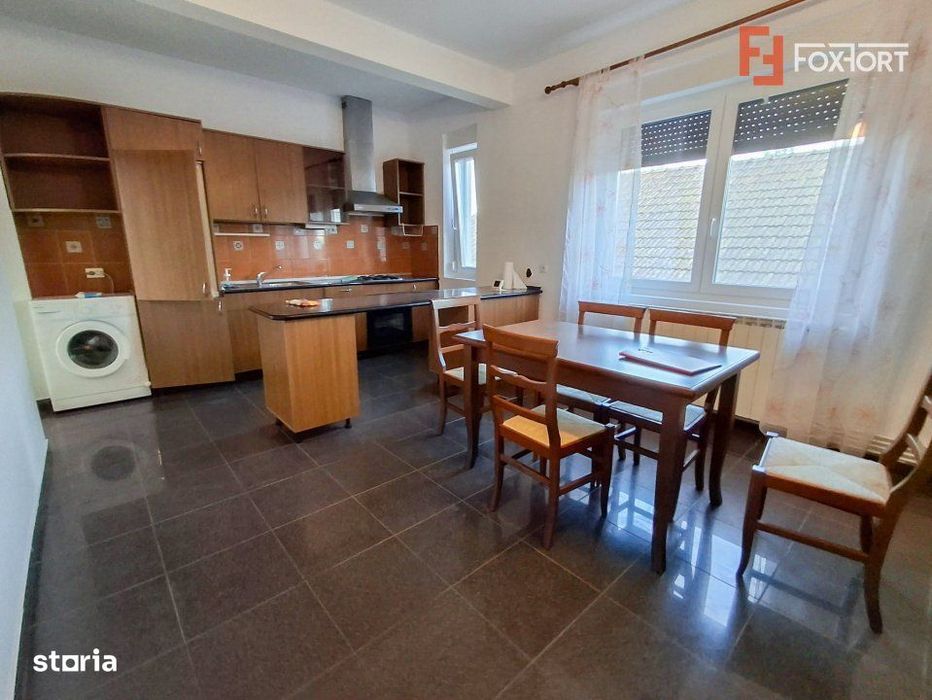 Apartament 3 camere decomandat de inchiriat la casa, zona Crisan