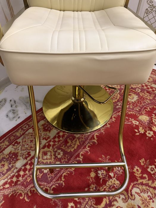 Парикмахерское кресло