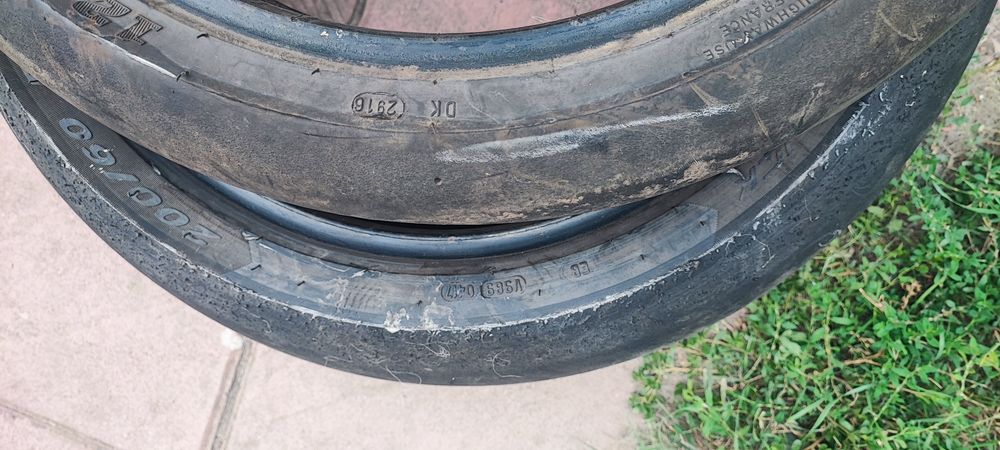 Комплект сликови гуми 200/60 Metzeler/Dunlop