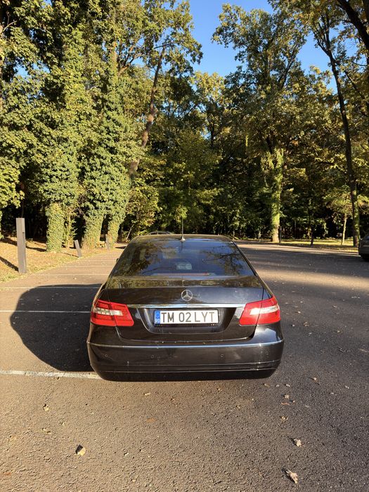 MERCEDES-BENZ E-Class 2011 — imagine 3