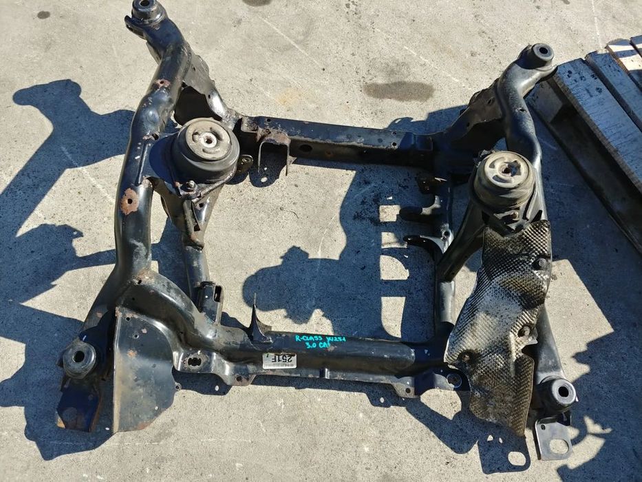jug cadru motor  3.0 cdi 642950 mercedes r-class w251