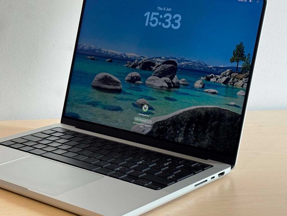 Бартер! Перфектен! Apple Macbook Pro M1 14" ( 2021 )