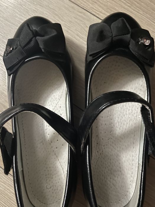 Продам детскую обувь