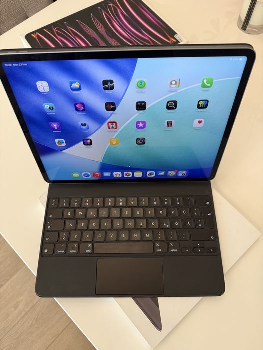 Ipad pro 12.9 6th gen M2