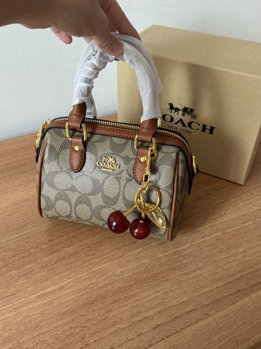 Сумки Coach, Fendi