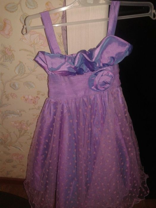 Продам платье для девочек.