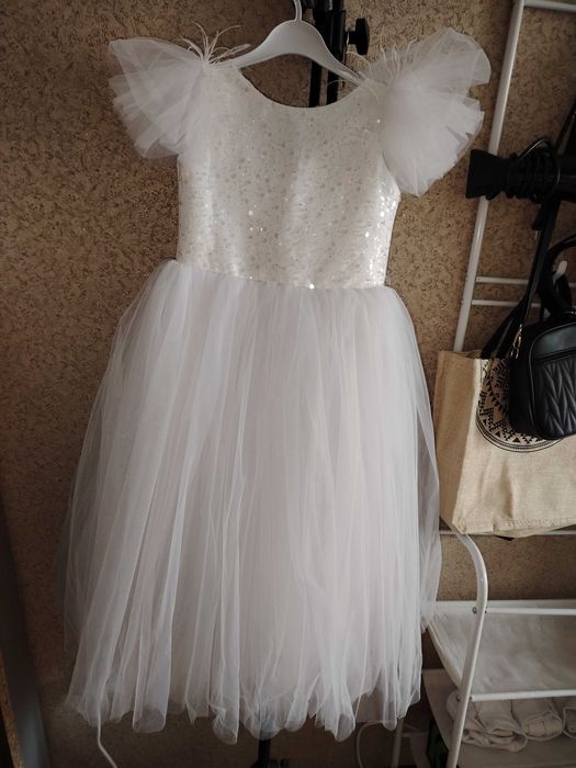 Продам бальное платье
