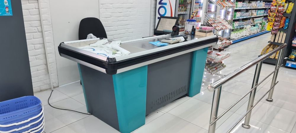 стеллаж для магазина.