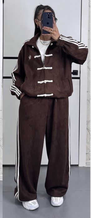 Спортивный костюм