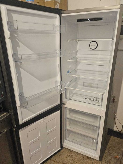 Frigider Beko, 301 l, No Frost, Inverter, AeroFlow, HarvestFresh, H 179.6 cm, Gri Nou!
