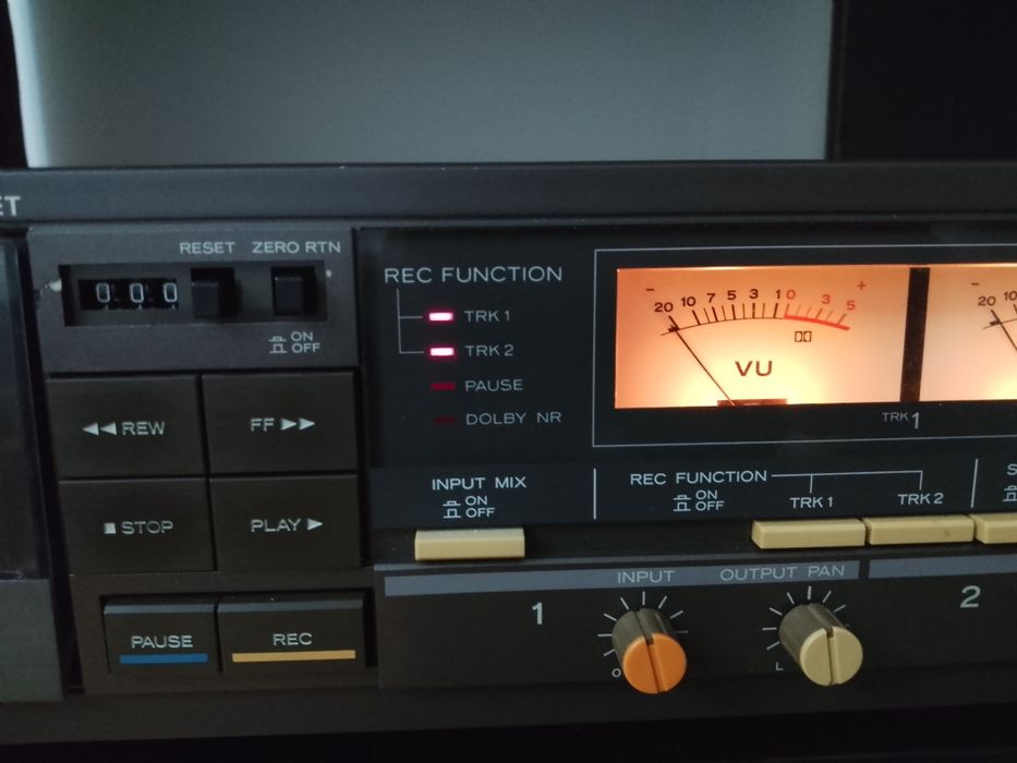 2 deck urî defecte, pentru piese. Tascam Syncaset 225 și Deck Akai CS-F9