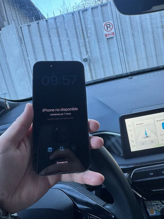 Vand iphone 14 pro max impecabil pentru piese