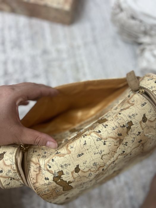 Косметичка кожаная дорожная