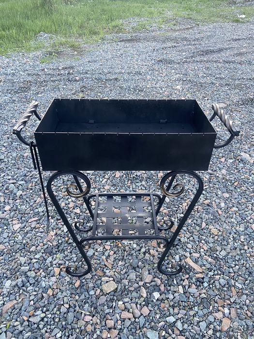 Продам мангал  новый 38000