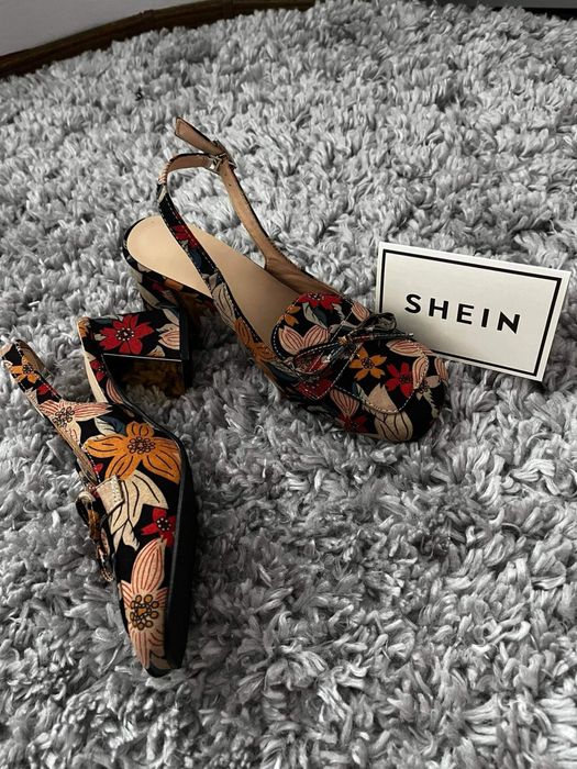 Обувки с отворен пета 39 ном