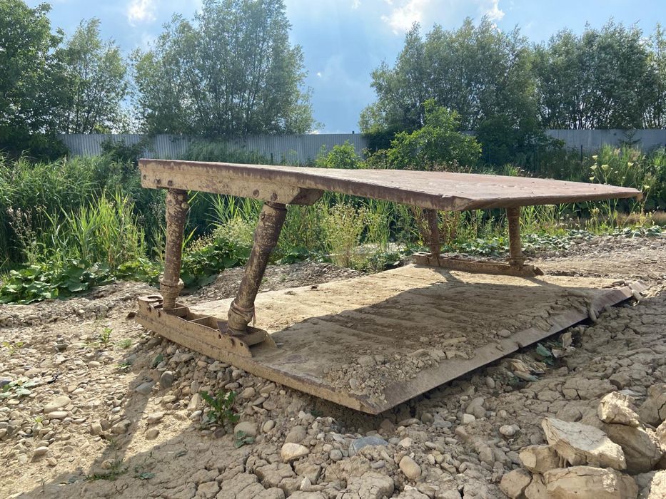 Dispozitiv sprijinire mal lucrari canal