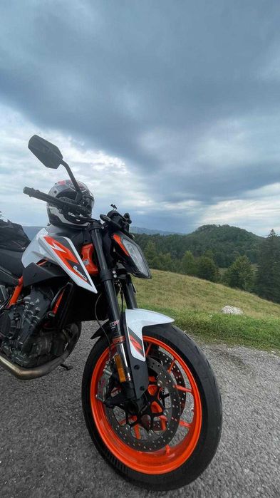 KTM 890 Duke R - 89 kW = 121 CP, 6650 km, unic proprietar