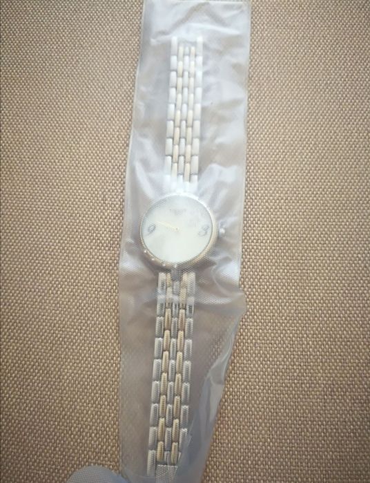 Продаются новые часы