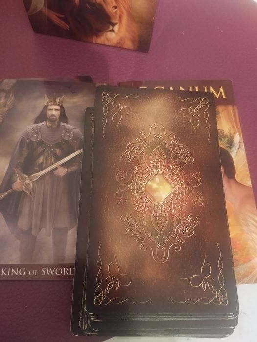 Продам карты таро 78