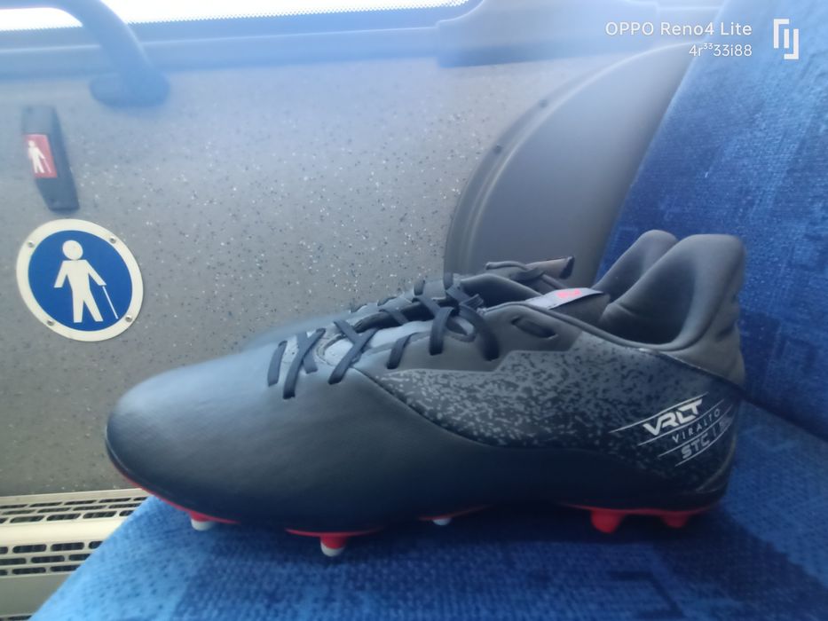 Pantofi Fotbal Kipsta marimea 44 - 45