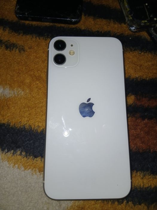 Pentru piese toate, iPhone le dau la 200 la piese