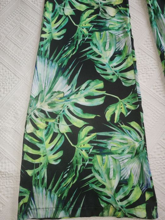 Compleu TGH fashion pantalon și cămașă mărimea 34.Imprimeu tropical