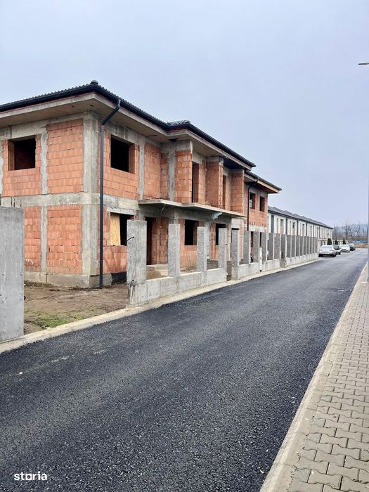 Casa in Selimbar -120 mp utili -150 mp curte - exterior la cheie