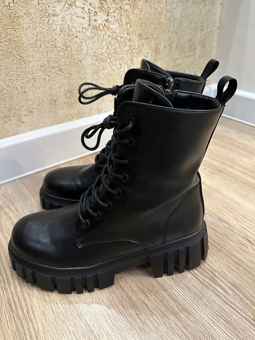 Продам женские сапоги демисезонные
