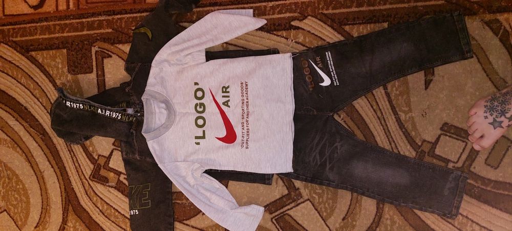 Продам детские вещи