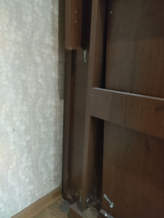 Стол раздвижной для гостинной