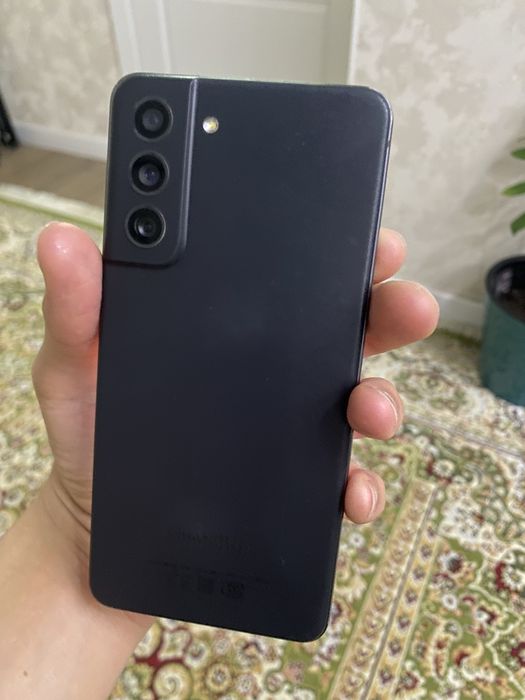 Samsung s21 fe в отличном состоянии