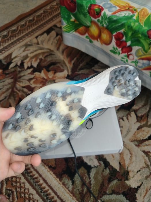 Продам сораконошка адидас