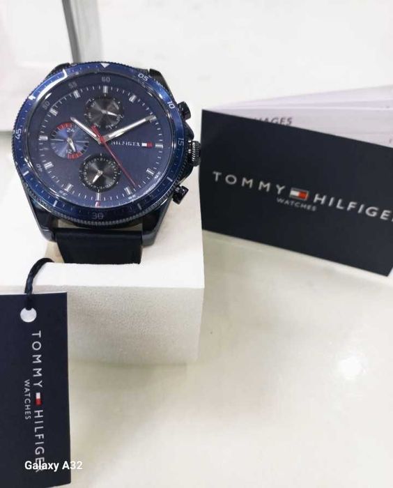 Часовник Tommy Hilfiger