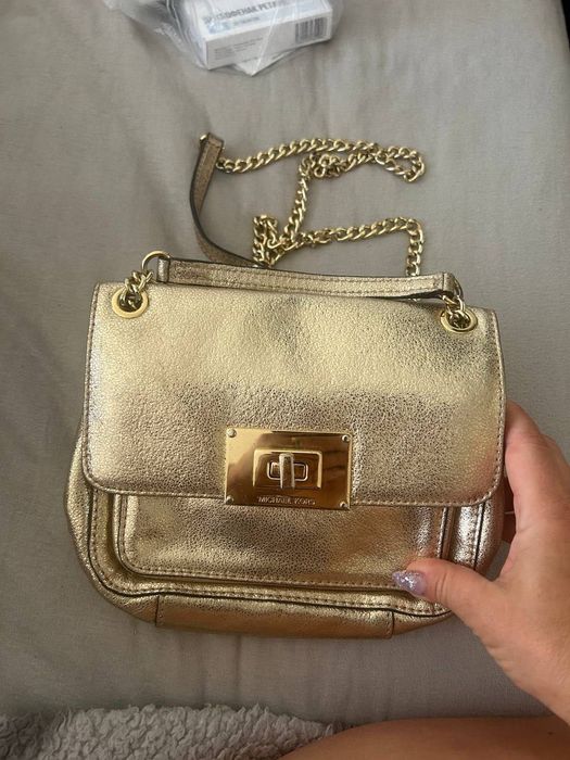 Оригинална кожена чанта Michael kors