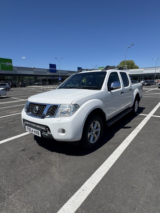 NISSAN NAVARA  volan dreapata