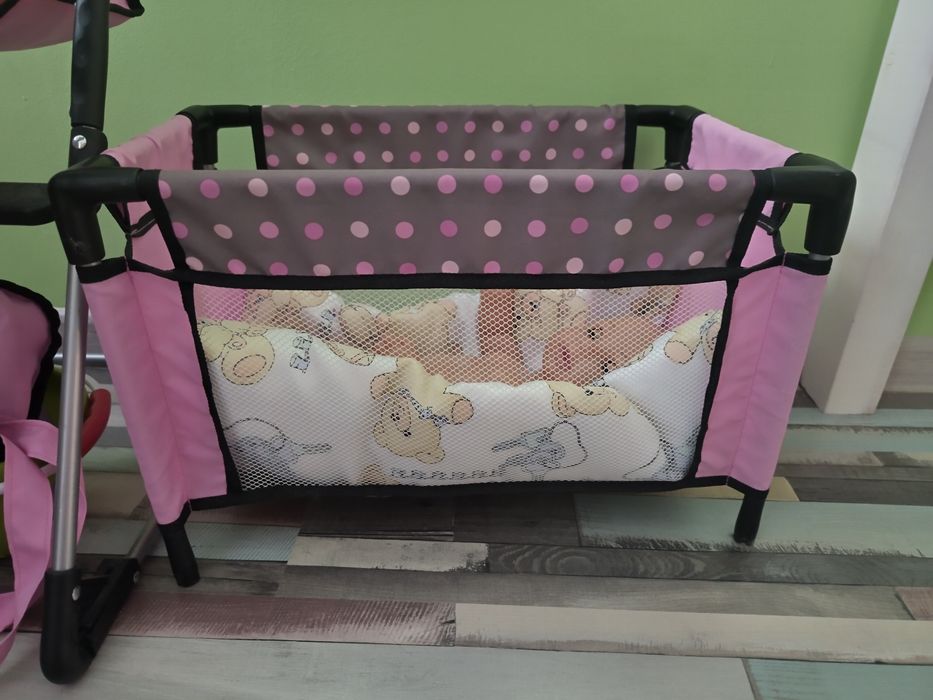 Играчки кошара, столче и две бебета