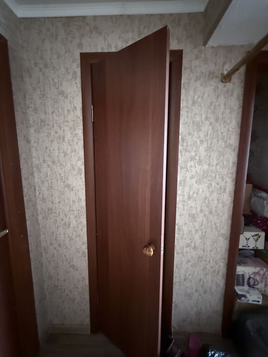 Продам дверь 50см