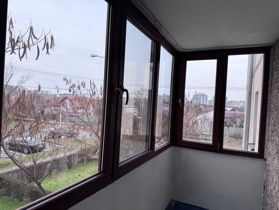 De vanzare apartament cu 3 camere tip PC dubla orientare