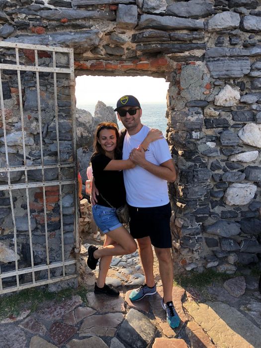 Rochie de ocazie Max Mara, mobila bucatarie Mobexpert cu electrocasnice, set masa scaune