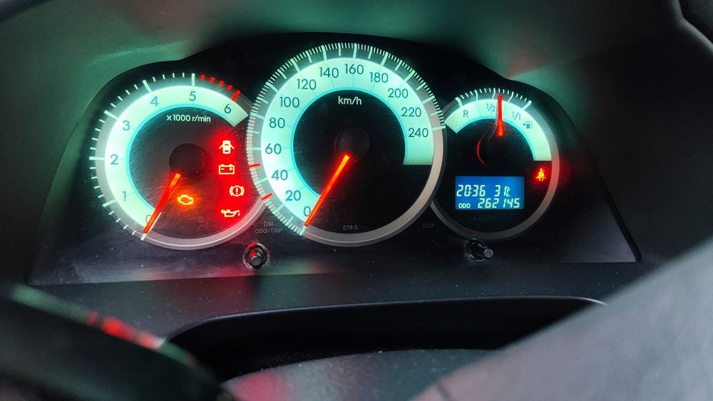 Toyota  Corolla Verso 2.2 136