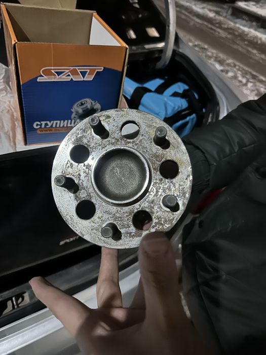 Продам ступицу camry 50 американец