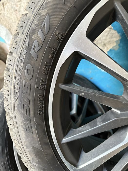 Продам диски с резиной R17