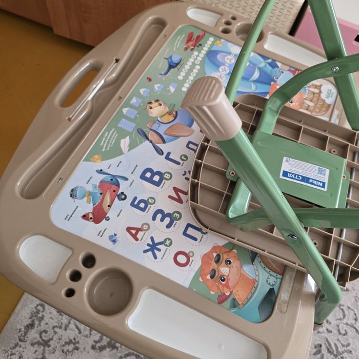 Столик со стульчиком