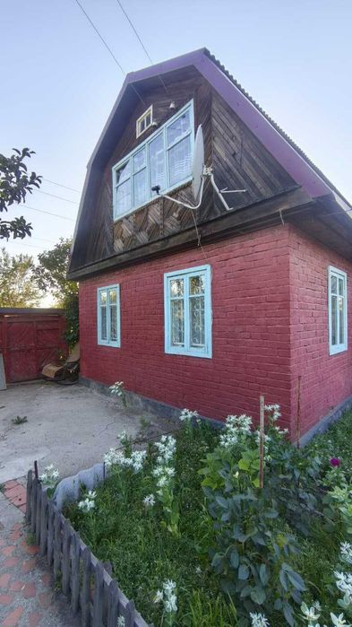Продам дачу в районе гастронома Самал
