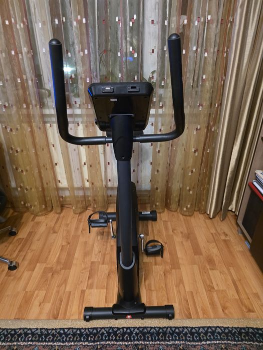 Vând Bicicleta fitness DHS