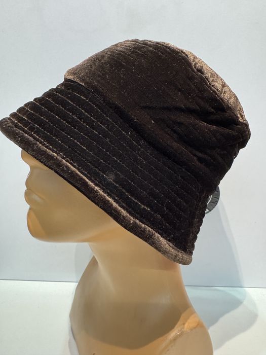 Дамска зимна, букет шапка SEEBERGER